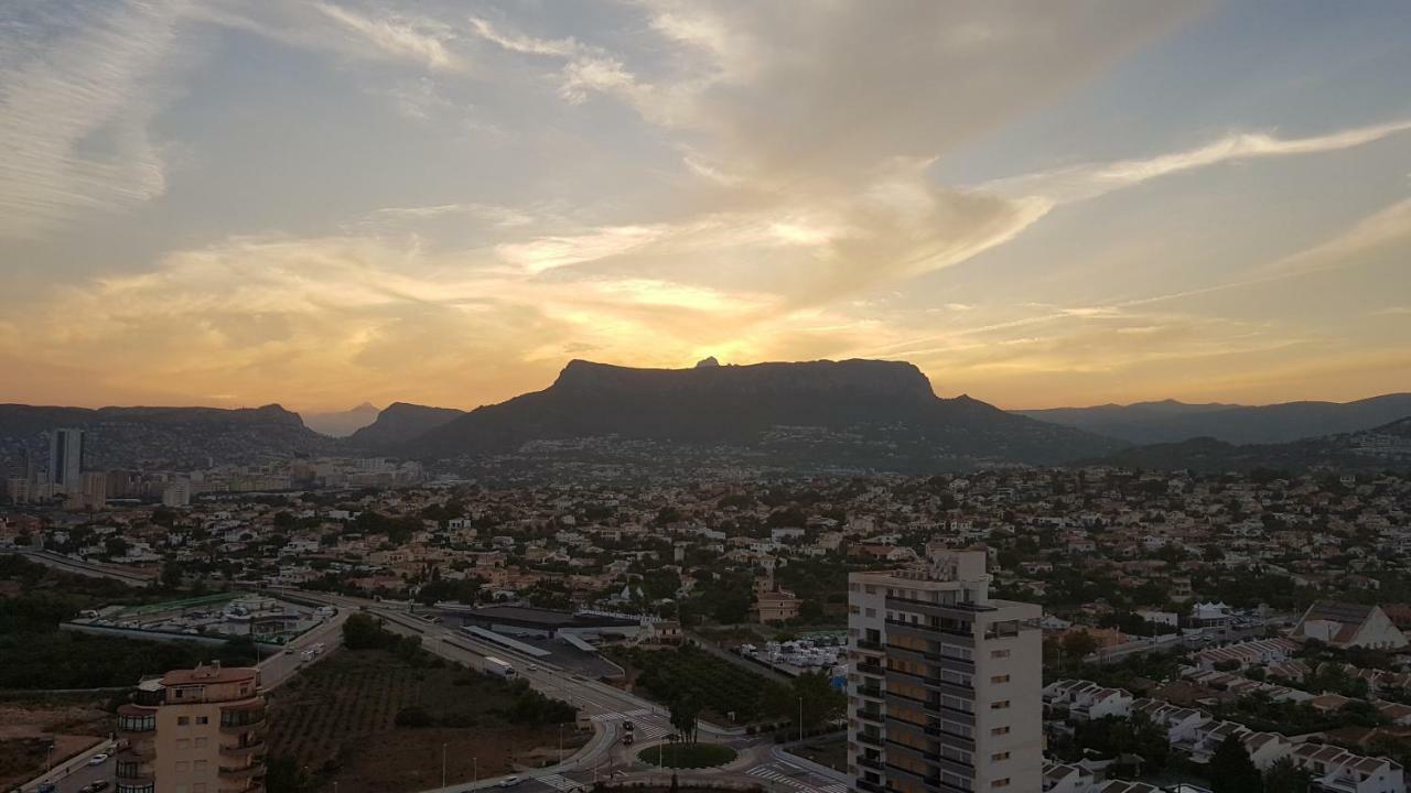En La Playa. Planta 19. Vistas Espectaculares. 2 Terrazas. Apartment กัลเป ภายนอก รูปภาพ